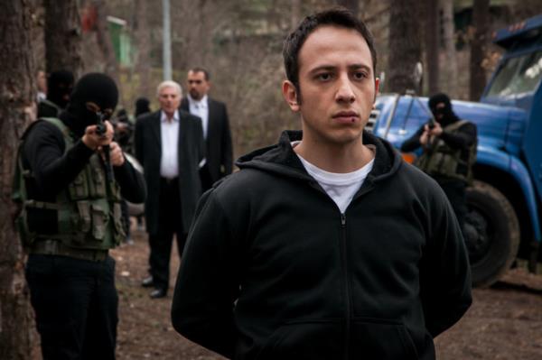 Bizim gibi adamlar iki yerde huzur bulurlar: Bir mezarda, bir de mapusta...