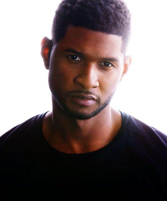 Babasn 2008 ylnda kalp krizinden yitiren nl arkc, ark yazar ve dans Usher'in 2012 ylndan beri vegan olduu belirtiliyor.