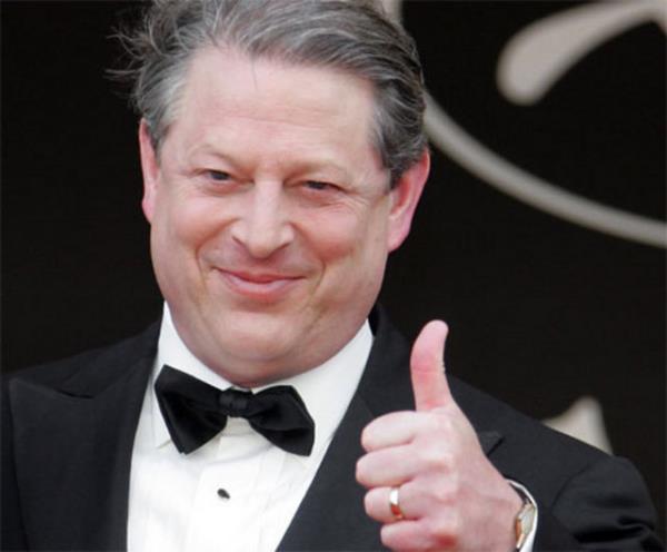 Al Gore, veganla geen en son nllerden. Forbes, eski ABD Bakan Yardmcs'nn veganl setiini aklad. Ama sebebini belirtmedi. Gore, iklim deiikliiyle ilgili almalaryla da tannyor.