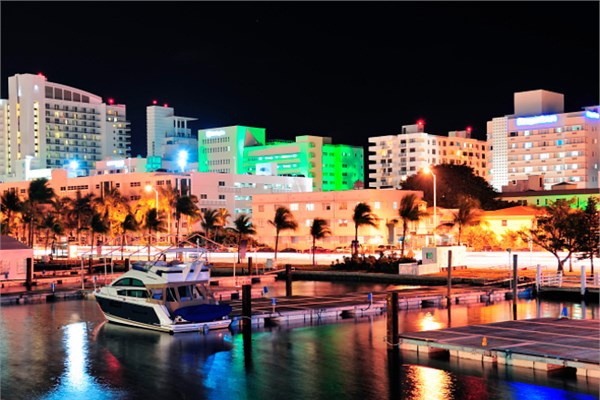 <p>16- Florida</p>  Fotoraf etiketlerinde gne, deniz, elence gze arpt.