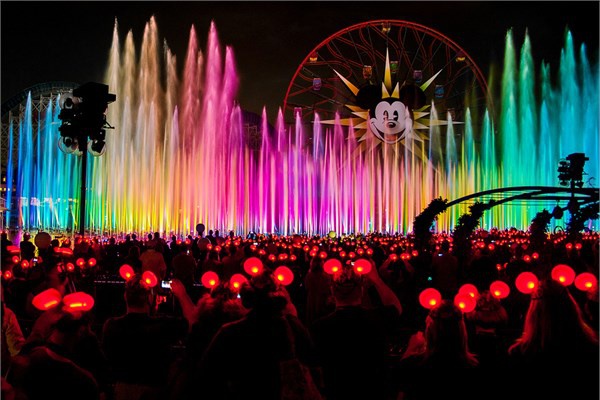 <p>06- Disneyland        </p>  Disneyland en ok gzde blgeler arasnda yer ald.