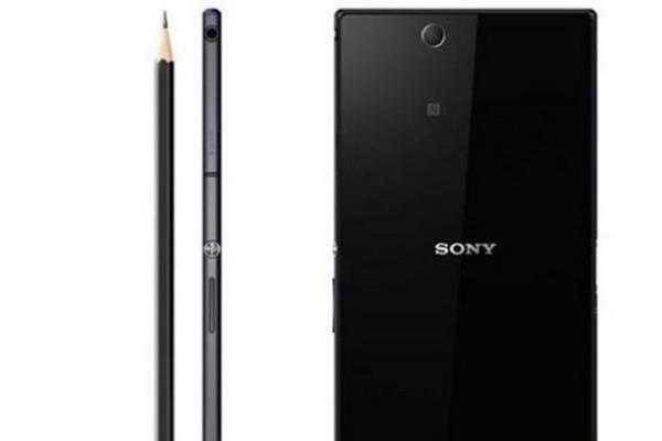 <p><b>Sony Xperia Z Ultra</b></p>  2 GB RAM'i bulunan telefon, 179.4x92.2x6.5 mm llerinde ve 212 gram arlnda.