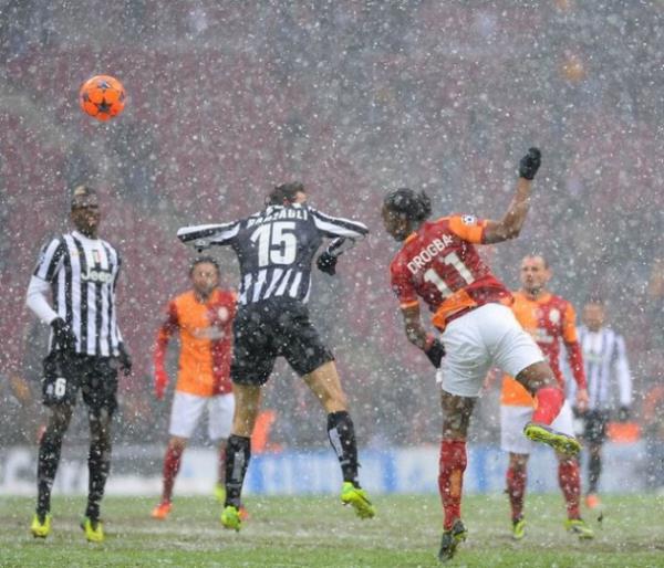 @taci_kalkavan Galatasaray enteresan takm. Ne durumda olursa olsun konu Avrupa ise hep ayn tarife. Helal olsun.