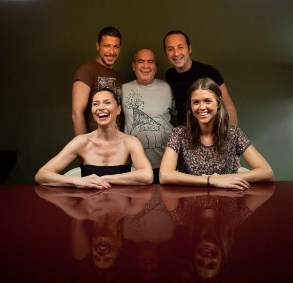 Son olarak Ezgi Mola ile barol paylat "Patron Mutlu Son stiyor" filmiyle gndemde olan Tolga evik'e nazar dedi.