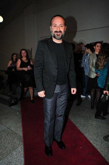 Sahneden den Tolga evik apar topar ameliyata alnd