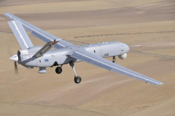 <p><b>YERL NSANSIZ HAVA ARACI ANKA</b></p>  Gece ve gndz, kt hava artlar da dahil, keif, gzetleme, sabit/hareketli hedef tespit, tehis, tanmlama ve takip amal, gerek zamanl grnt istihbarat grevlerine ynelik gelitirilmekte olan ANKA Sistemi, sz konusu grevleri yerine getirmek amacyla aadaki faydal ykleri tamaktadr: