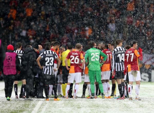 Ma 24 saat daha uzarsa G.Saray tek bana ampiyonlar Ligi ampiyonu olacak.