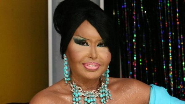 Blent Ersoy: Muhasebe (Okulumuzun alkan ve sekin rencilerinden olup Trke&#8217;yi en iyi kullanandr) notu var.