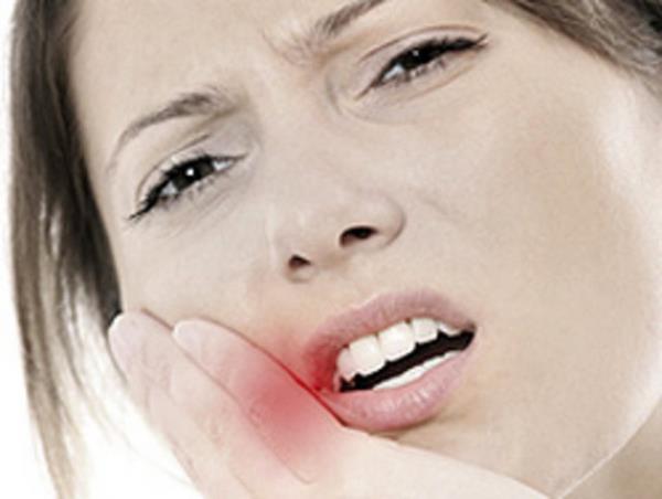 Zayflayan baklk sistemi, youn antibiyotik kullanm, diyabet gibi nedenlerle tetiklenen hastalk arya neden olarak zellikle bebeklerin beslenmesinde problem yaratabilir.