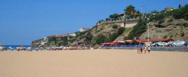 <b>stanbul'un yzmeye elverili olmayan noktalar...</b>  <p><b>Beykoz Riva ve Poyraz Plajlar yaknlarndaki International Hospital n</b></p>