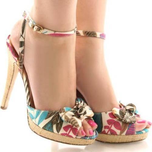 ''Trkiye'de ayakkab retim fazlamz var, ihracat yapmamz gerekiyor ama maalesef ithalat, ar pazar igal etmi durumda''