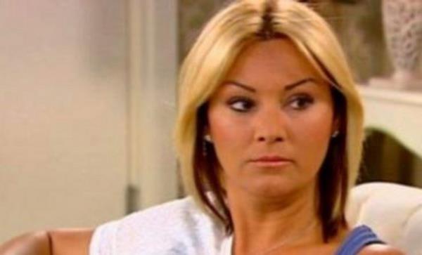 Pnar Altu, Saint Benoit mezunu.