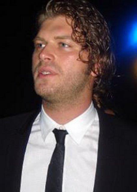 Kvan Tatltu, ngilizce biliyor.