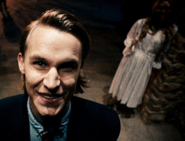 Ryhs Wakefield'n nderliinde aile kurumunu, faist liderlii ve banliyy tehdit eden tekinsiz ve ikenceci ekiple her zaman zihnimizin bir yerinde kalacak.