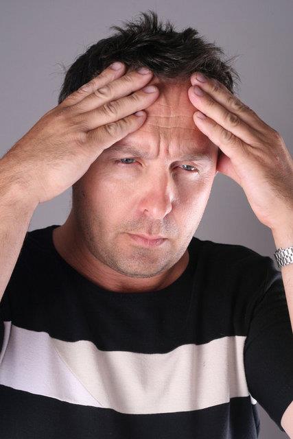 Nezle, grip ve alerjik sorunlarn art doal mukozay da olumsuz etkiledii iin sinslerin de yapsnda bozulma yaanyor. Sonu olarak da sinzit ok daha fazla grnyor.