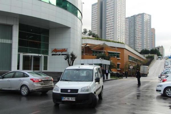 <p><b>stanbul'da yolsuzluk ve rvet operasyonu</b></p>  Ali Aaolu ve Reza Zerrab'n da aralarnda bulunduu 37 kii gzaltnda