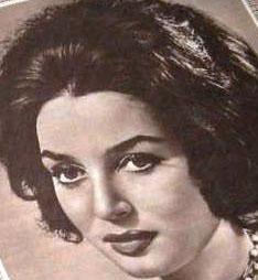 Bu talihsizliin ardndan Sayar, kendini dine verdi. Artk Tanrya yaknd...Zaten kazanp biriktirdii para da onun geimini salamaya yetecekti.     Hayatn tamamen yeniden ekillendirdi Sayar. yle ki eski filmleri TV ekrannda grnr grnmez kumanday alp kanal deitirecek kadar.