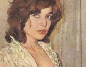 <p><b>BR SABAH UYANDI VE HAYATI DET</b></p>    Yeilam'n 1960 yllarna damgasn vuran en gzel yldzlardan biriydi Leyla Sayar. 1940 doumlu oyuncu Yldz Dergisinin dzenledii artist yarmasnda baar kazand. Daha 1958 ylnda sinemaya girdi.