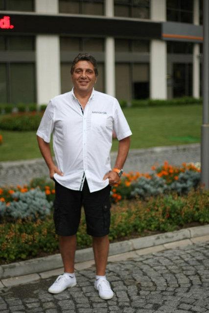 MT AKTAN "Gollerimizi Hagi ile Arif att sayn seyirciler. Bu tablo bana byk Trk bestecisi Hac Arif Bey'i hatrlatyor nedense..." (Grasshoppers-Galatasaray manda)