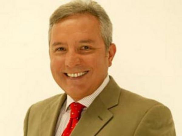 LKER YASN "Evet Sayn seyirciler elin zencisi, elin Arap' hat-trick yapyor, bizim Hakan'mz, bizim Oktay'mz uyuyor!" (Belika-Trkiye manda Oliviera hat-trick yapyor, lker Yasin sinirleniyor)