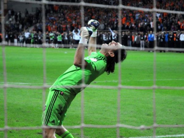 RT REBER "Eim Il ve ben, brahim Tatlses seven bir yapya sahibiz"