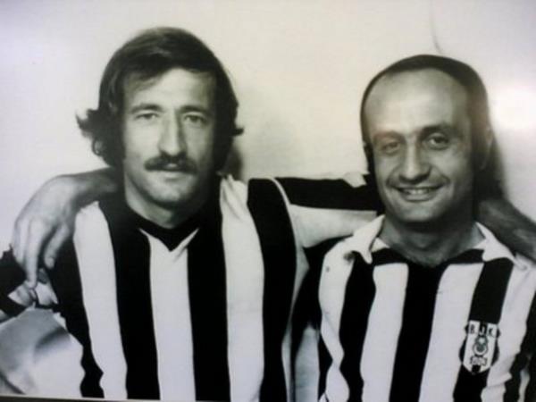 ZYA ENGL "Bu... Bu... Bu gol katliam, baka bir ey deil..." (Rangers-Fenerbahe manda Fener'in kard bir pozisyondan sonrasnda...)