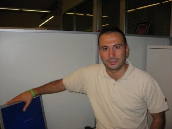 ERTEM ENER "Claudio Lopezz, o bir bcek!!! Evet sayn seyirciler, Clauido Lopez'e spanya'da bcek deniyor, nk sahann neresinden ne zaman bitecei belli deil sayn seyircilerrr..."