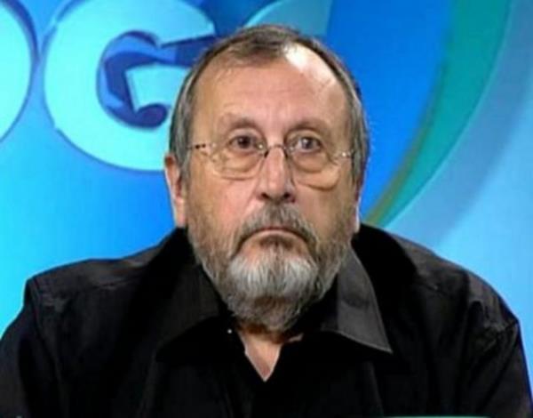 MER AVUOLU "En sevdiim futbolcu su Pano denilen olan, Panu mu o?"