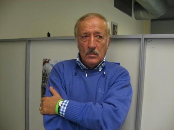 ZYA ENGL "Bizi izleyenler kitlesel insanlar"