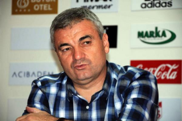 Muhabir kadn: (2 dakika rportaj yaptktan sonra) Peki Rza, ama ksa bir aramz var, ben seni brakmyorum...  <p>Rza almbay: Brakma!</p>