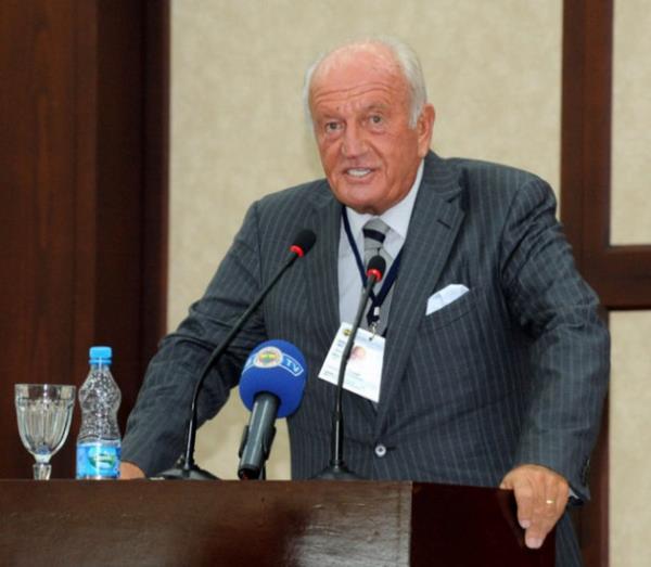 AL EN "Biri beni artp drt saat bekletse, yarm saat sonra giderdim!.."