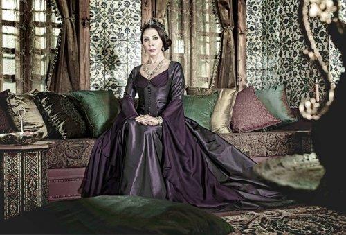 <b>Nebahat ehre (Valide Sultan)</b> Yavuz Sultan Selim'in karsn canlandrd.