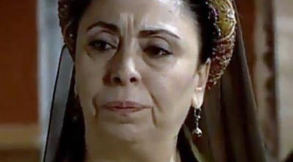 <p><b>Sema Keik (Daye Hatun)</b></p>  Aye Hafsa Sultan'n nedimesi karakterini canlandrd.