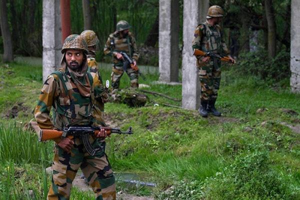 <b>4. Hindistan</b>  <p><b> Savunma btesi: 44,2 milyar dolar</b></p>  <b> Aktif askeri personel: 1,3 milyon</b>