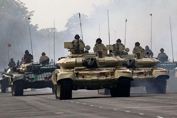 <b>4. Hindistan</b>  <p><b> Savunma btesi: 44,2 milyar dolar</b></p>  <b> Aktif askeri personel: 1,3 milyon</b>