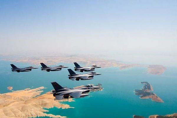 <b>Trkiye  gc: 27 milyon Toplam hava gc arac: 2.040 Toplam donanma arac: 156</b>