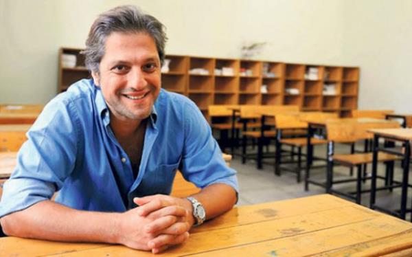 Ragp Sava &#8207;@ragipsavas Siz imdi seim ncesi filmleri grn Trkiye'de...