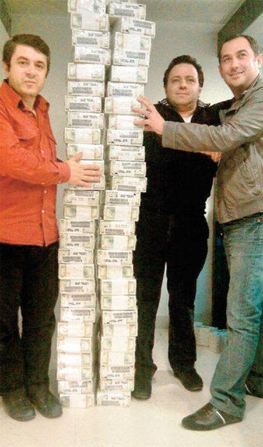 Trkiye gne aralarnda i adamlarnn ve bakan ocuklarnn da olduu polis gzaltlaryla balad. Olay gndemi olduu kadar sosyal medyay da sallad. te o yorumlar;