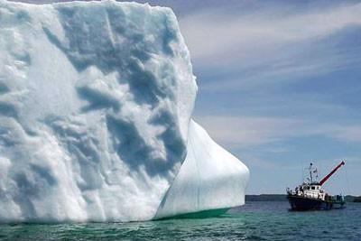 Bugne kadar llm en byk buz da, 200 mil uzunluunda ve 60 mil geniliindedir ve Belikadan daha byk bir yzlmne sahiptir