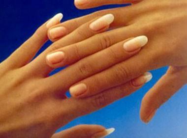 nsan elinde, en yava uzayan trnak ba parmakta, en hzl uzayan trnak ise orta parmaktadr.