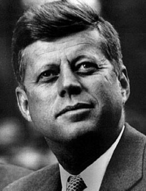 Bakan John F. Kennedy, yirmi dakikada drt gazete okuyabilirdi.