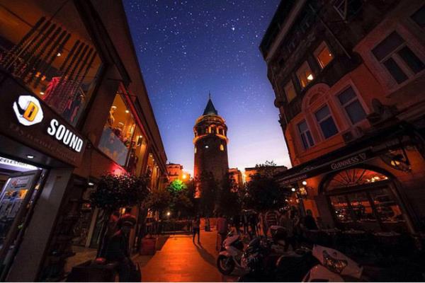 stanbul: Galata Kulesi. Fotoraf, Gkhan Girgine
