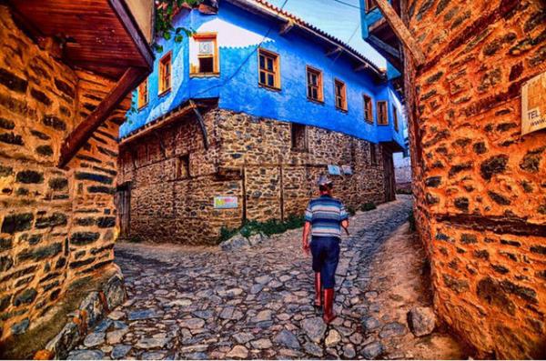 Bursa: Cumalkzk Ky. Fotoraf, Gkhan Gzeltepe