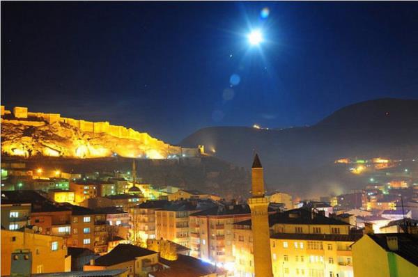Bayburt: Bayburt Kalesi ve ehir sileti. Fotoraf, Can Savc
