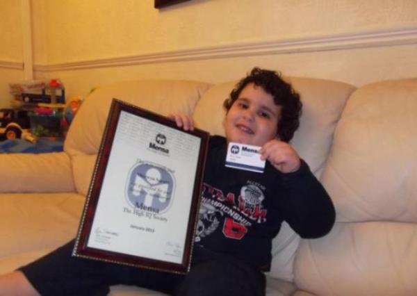 Sherwyn Sarabi, henz 4 yanda, dnyada en zeki insanlar arasna adn yazdrd.