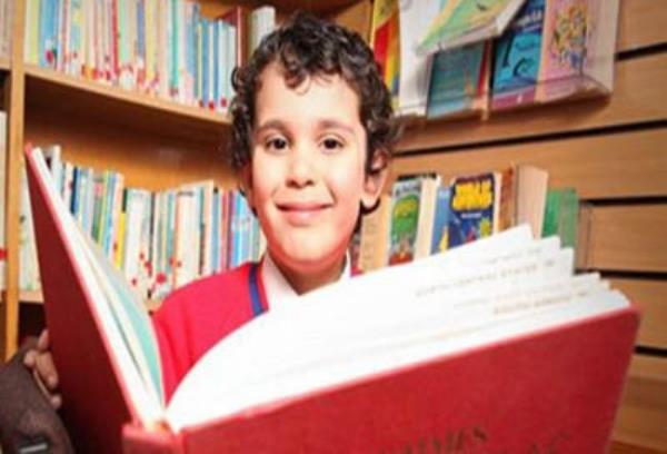 imdiden Albert Einstein, Bill Gates ve Stephen Hawking ile ayn zeka seviyesine ulaan Sherwynin yaayan en zeki insan olaca ngrlyor.