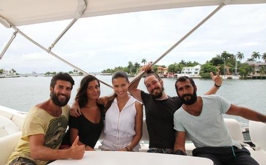 nl yapmc "Survivor nller-Gnlller" yarmasnda dl oyununu kazanan nller takm Miami`de Adriana Lima ile buluturmutu.