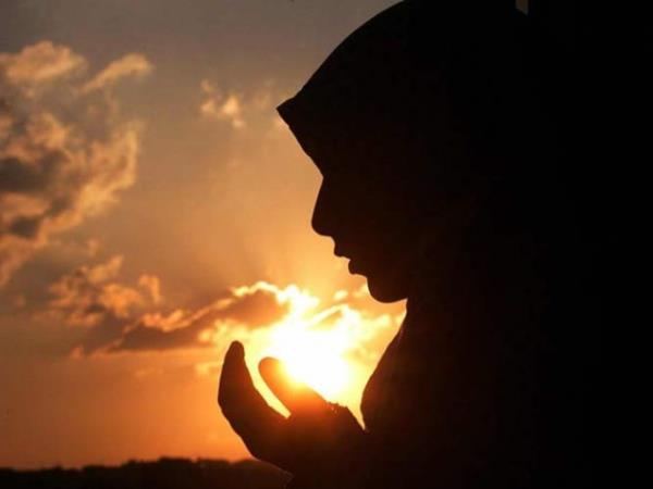 Namaz, ayn zamanda gnahlarn silinmesine, gnah kirlerinden temizlenmesine vesiledir.