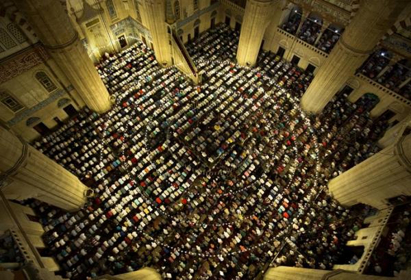 <p><b>2. Nevzat Yldrm - Mekan</b></p>    NSAN, DOA ve MEKN kategorilerinin birincileri Canon EOS 650D fotoraf makinesi kazanrken her kategorinin ilk ne National Geographic Trkiye iki yllk dergi abonelii ve NTV Yaynlar kitap seti hediye edildi.