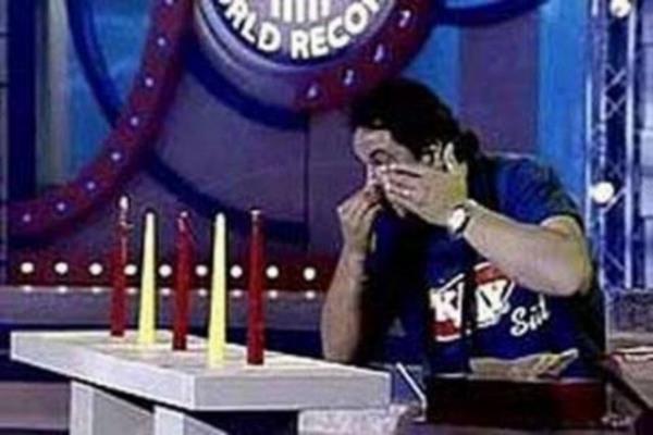 lker Ylmaz 1 Eyll 2004'te gznden 279.5 cm uzaa st fkrtt. stanbul'da gerekletirilen rekor denemesinde Ylmaz, yeni bir rekorun sahibi oldu.